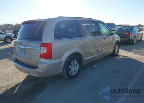 2013 Chrysler Town & Country Touring from USA, damaged, VIN 2C4RC1BGXDR555435